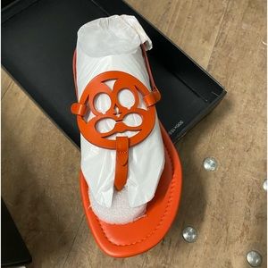 New in box Ladies coach medallion sandles